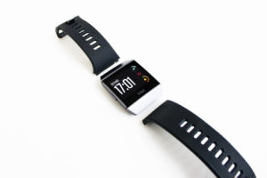 Fitbit Ionic smartwatch connectée connected waatch running sport hightechmultimedia technologie geek