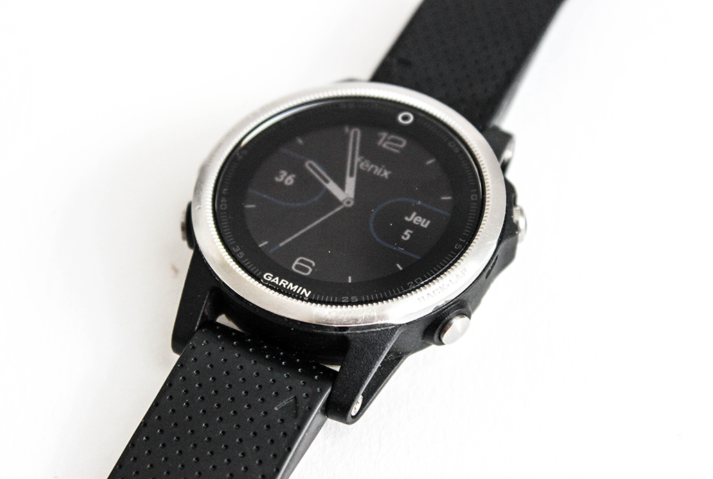 Garmin Fenix 5S – La montre incontournable – Test et Avis